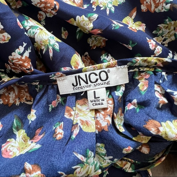 JNCO Floral Cold Shoulder Long Sleeve Top • size Large - Picture 6 of 6